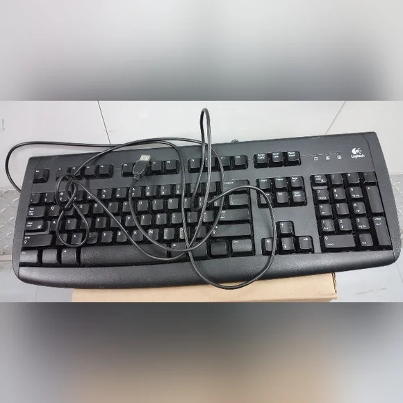 🎈LOGITECH USB Keyboard - Picture 2 of 3
